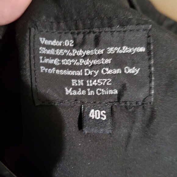 Vinci Suit Mens 46S 40x28 Black Pinstripe Two Piece Polyester Blend Suit *Read* - Picture 6 of 16